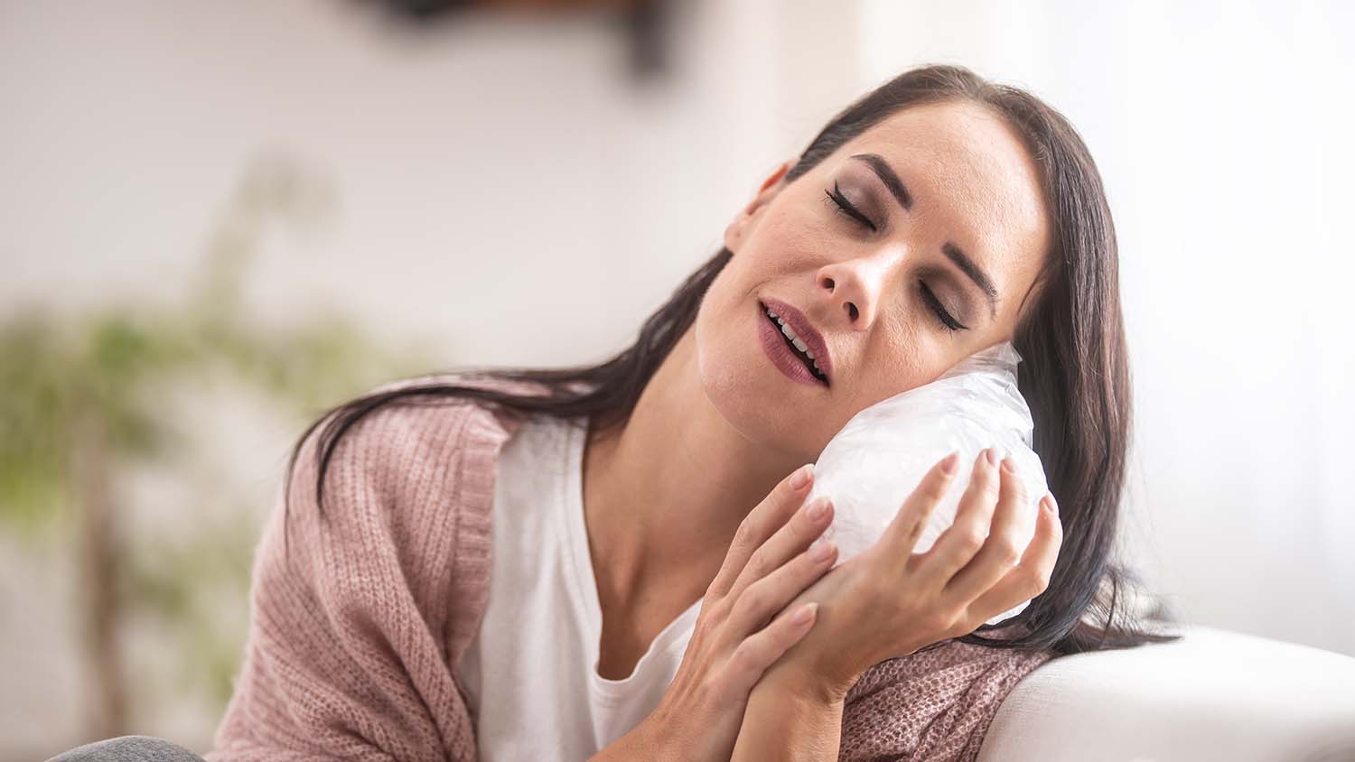 how-you-can-stop-tooth-nerve-pain-at-home